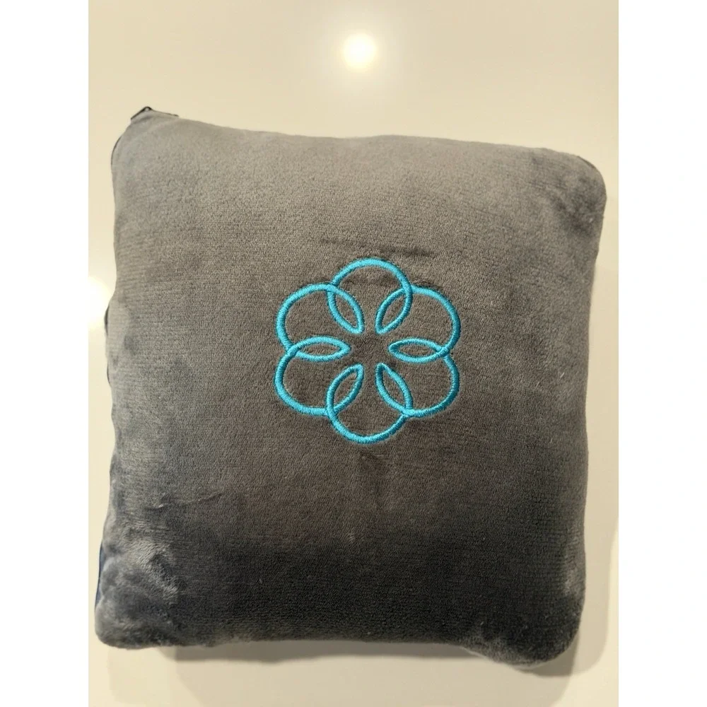 Apple Employee Mindful Minute Challenge fleece blanket throw, 50